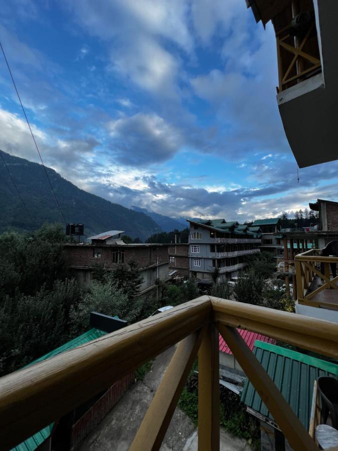 Hostel Yolo Backpackers Max - Manali Exteriér fotografie