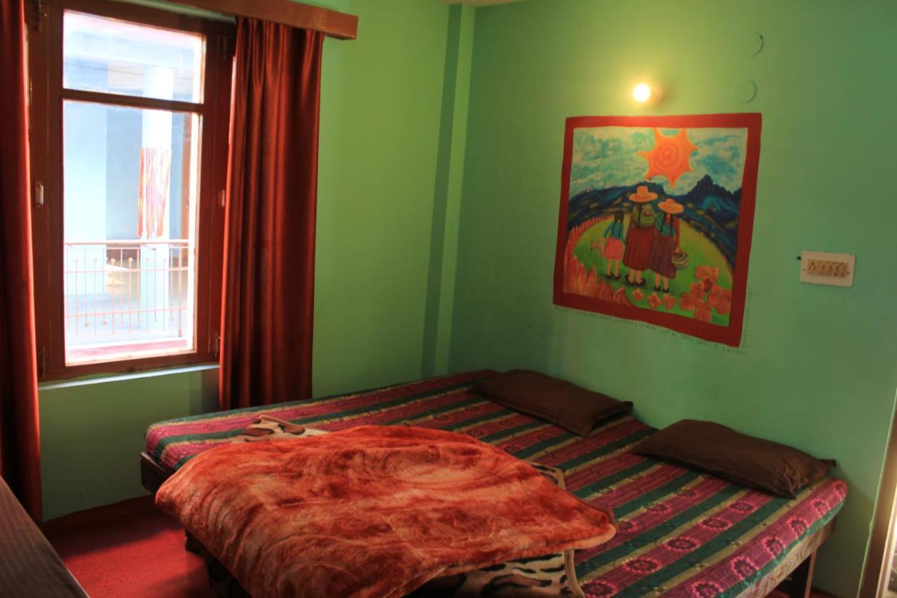 Hostel Yolo Backpackers Max - Manali Exteriér fotografie