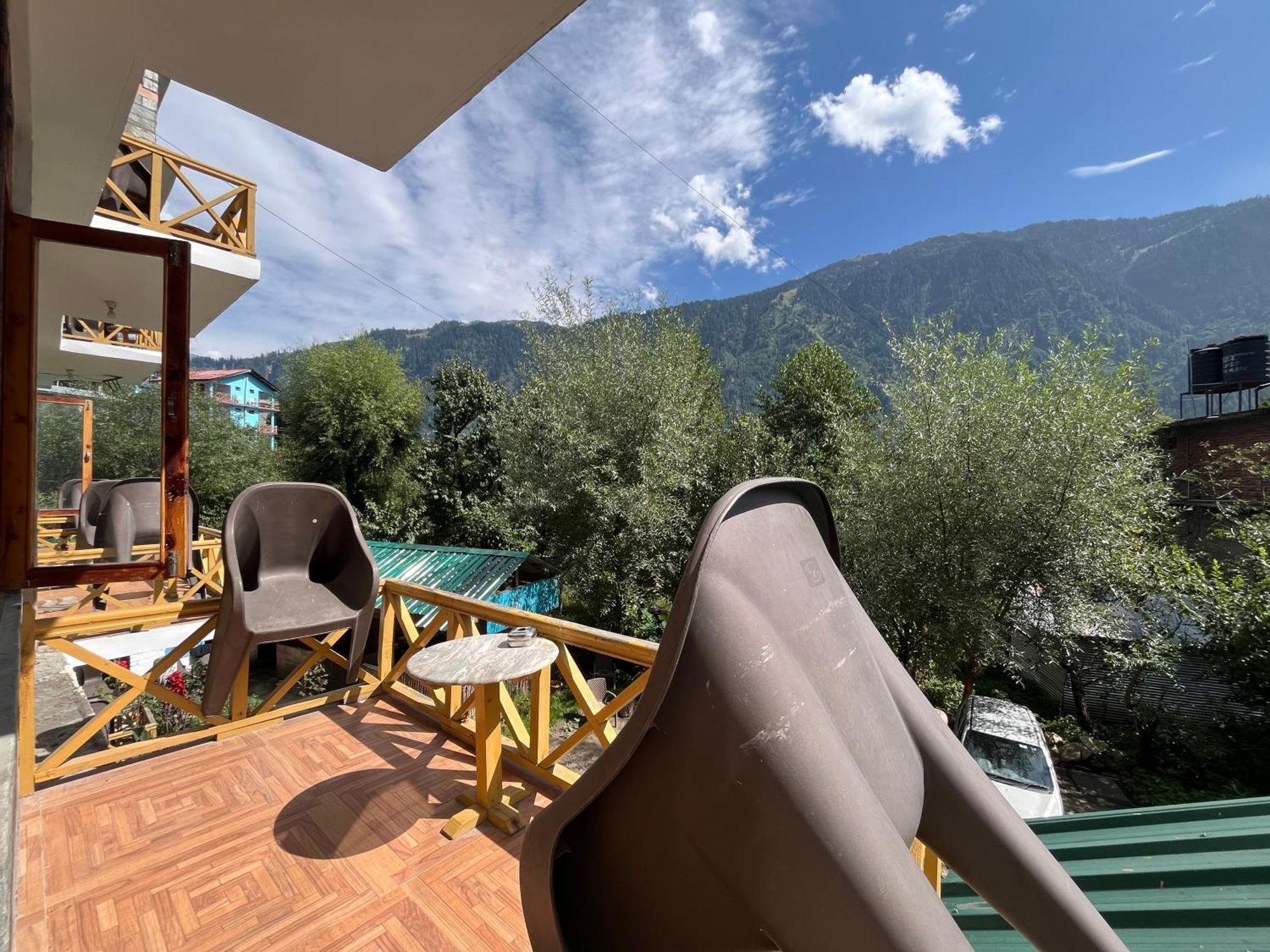 Hostel Yolo Backpackers - Manali Exteriér fotografie